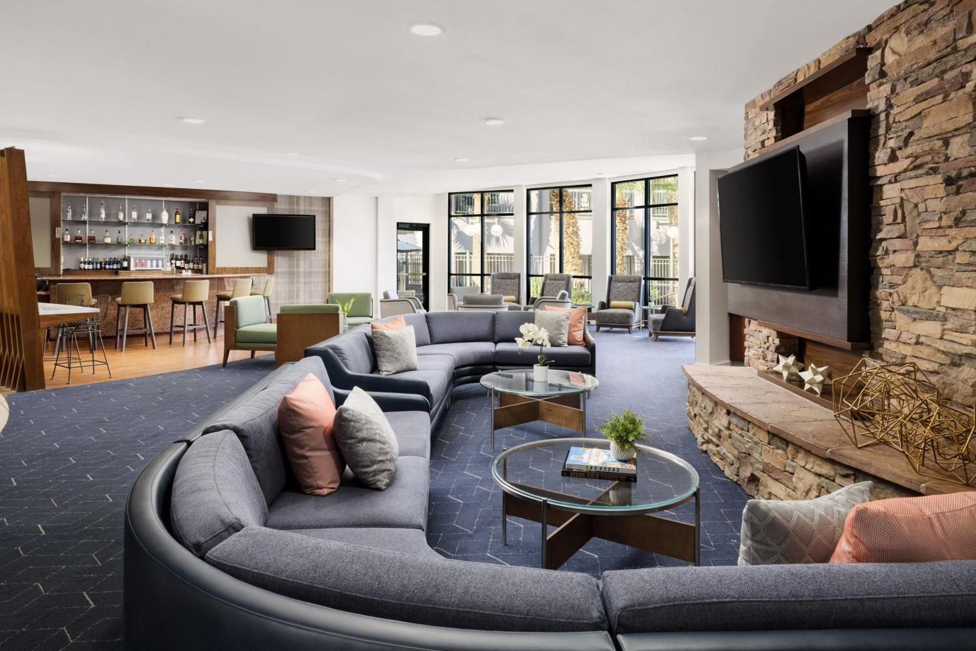 Courtyard By Marriott Las Vegas Stadium Area Bagian luar foto