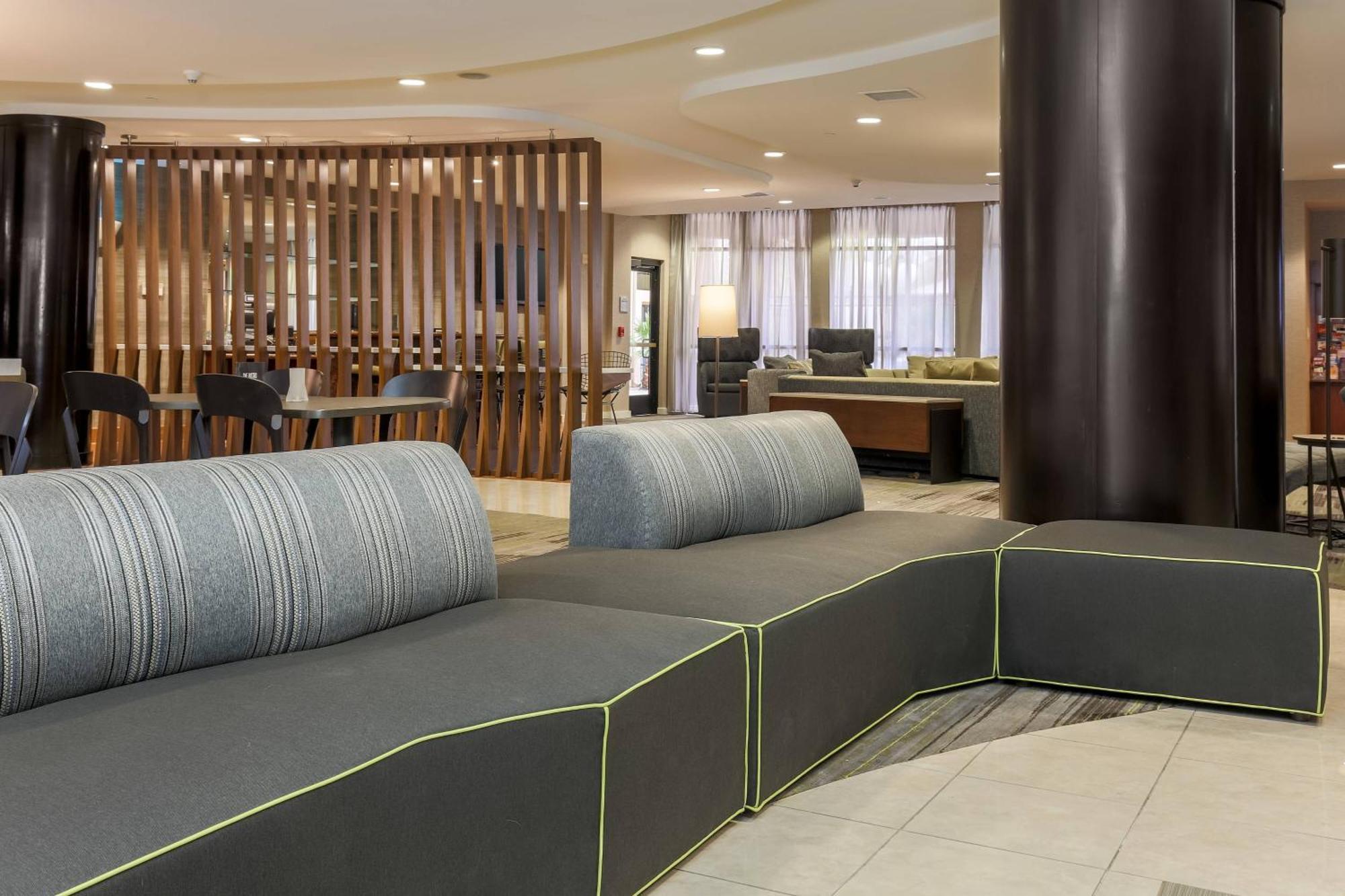 Courtyard By Marriott Las Vegas Stadium Area Bagian luar foto
