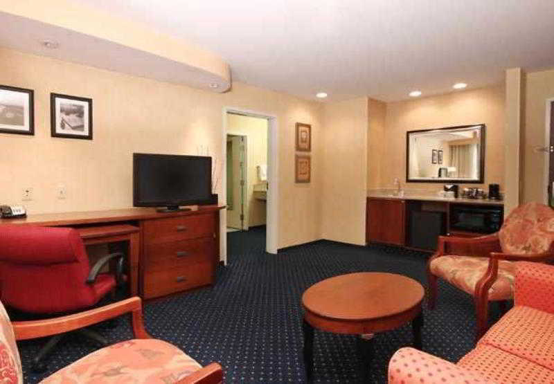 Courtyard By Marriott Las Vegas Stadium Area Bagian luar foto