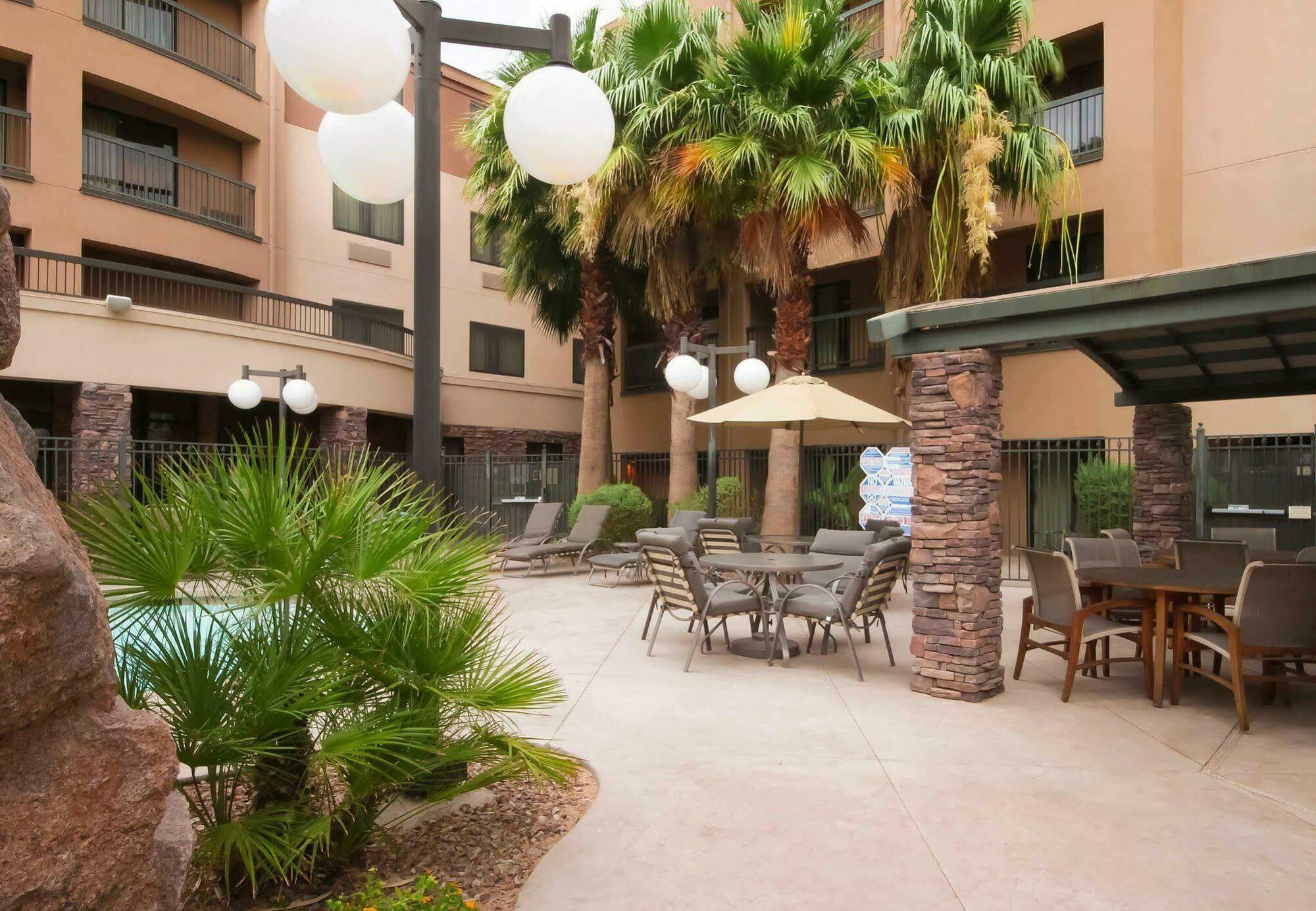 Courtyard By Marriott Las Vegas Stadium Area Bagian luar foto